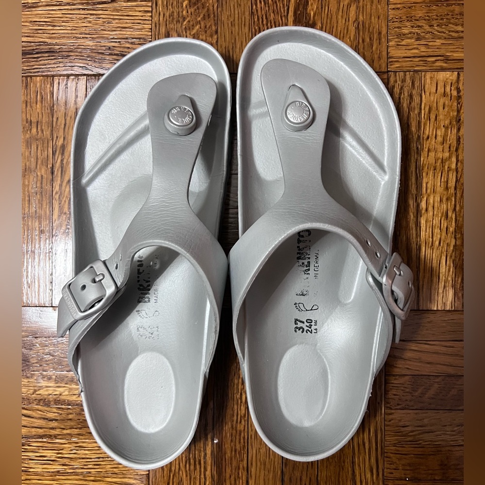 EUC Birkenstock Gizeh EVA Silver Sandals